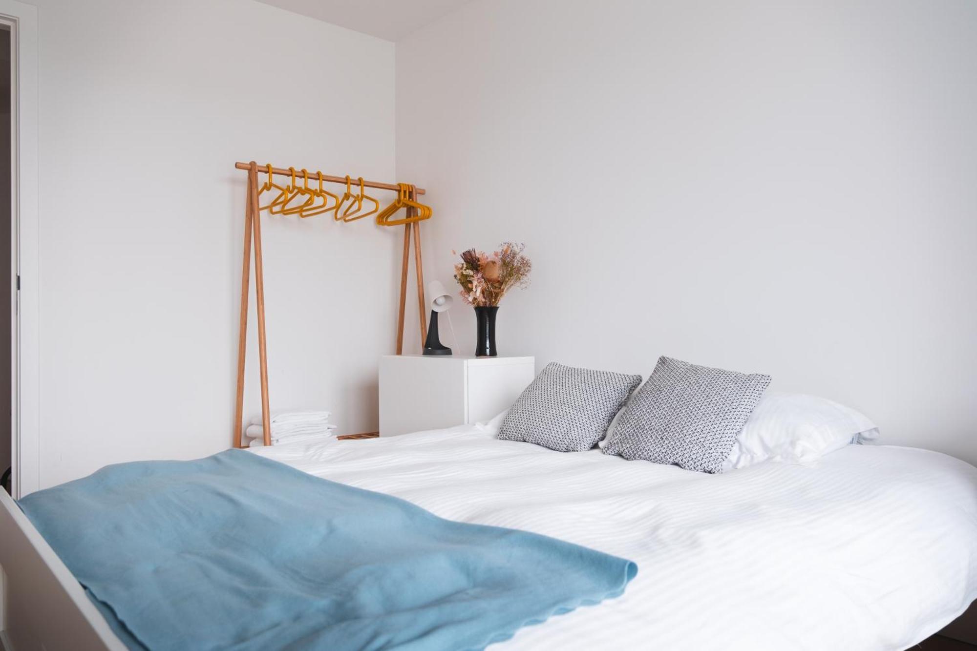 Appartement Flat White - Luxe App Aan Zee Met Terras & Parking